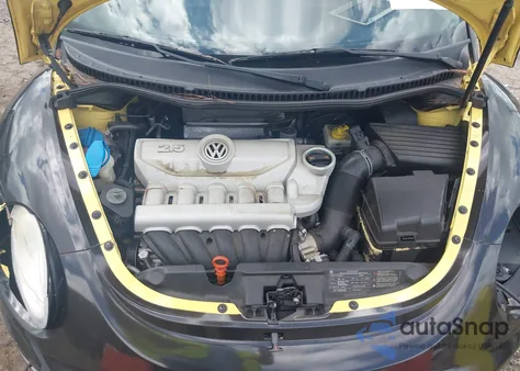 2010 Volkswagen New Beetle 2.5L из США, поврежденный, VIN 3VWRW3AG3AM026588